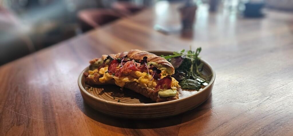 κρουασαν με ομελέτα